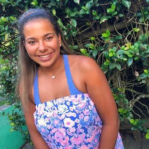 Meet your Posher, Mia